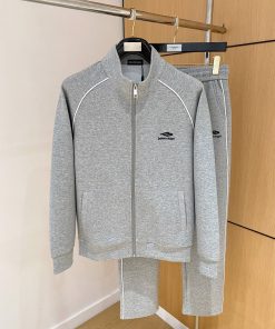 秋冬服 人気商品入荷 バレンシアガ 上下服 セットアップ? メンズ  2510TGJ340-BA002