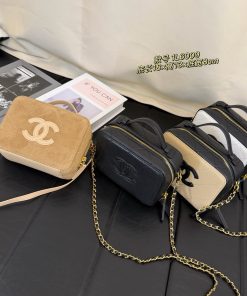 【コーディネートを引き締める♪】CHANEL★シャネル♥ カメラバッグ ショルダーバッグ 2609XGJ-1L6009
